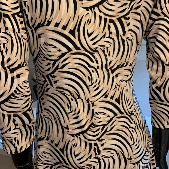 Nine & Co Dress - Picture 4 of 9